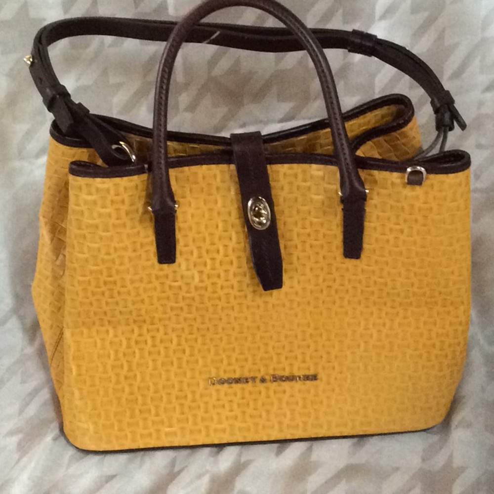 Dooney & Bourke Bag